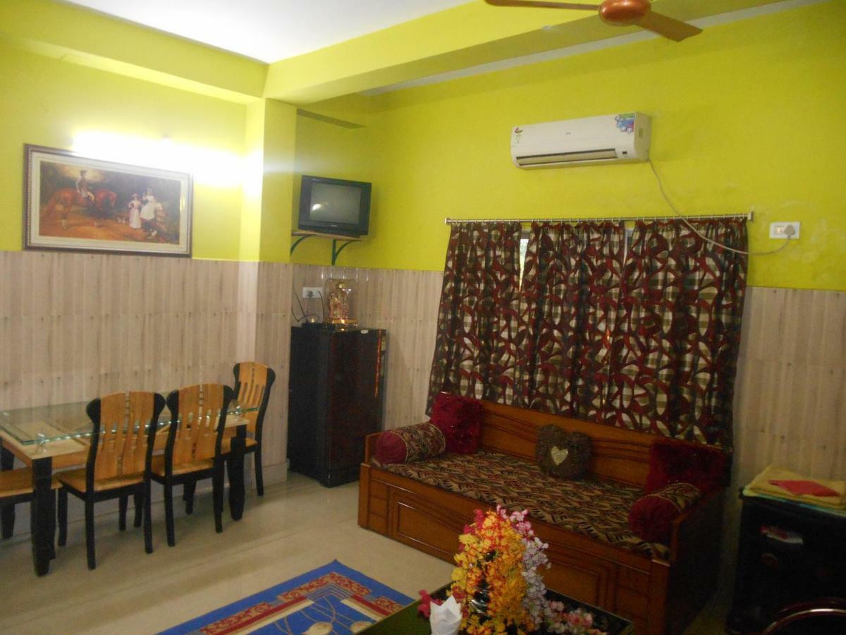 Hotel Surja Laxmi Raiganj Esterno foto