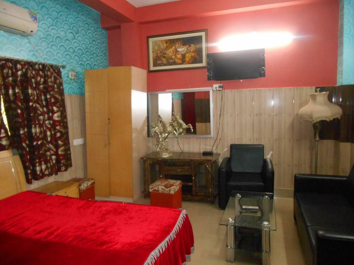 Hotel Surja Laxmi Raiganj Esterno foto